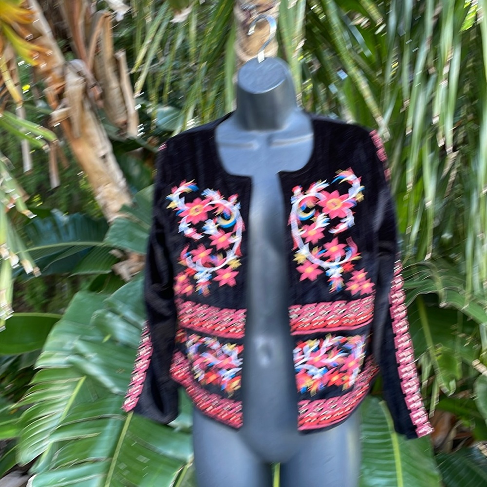 atmosphere bohemian embroidered velvet crop jacket